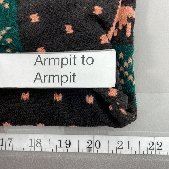 Miss U Sweater Christmas Womens Large Black Green NWT Winter Cold Shoulder - Picture 13 of 14